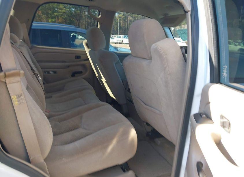 Photo 8 of 2005 Chevrolet Tahoe LS (VIN 1GNEC13T85R209053)