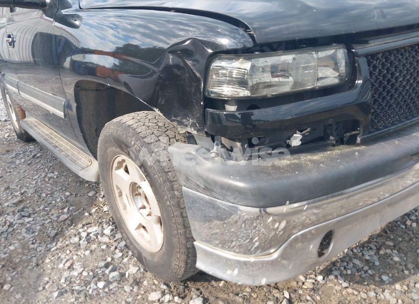 Photo 6 of 2005 Chevrolet Tahoe LT (VIN 1GNEC13T85R213569)