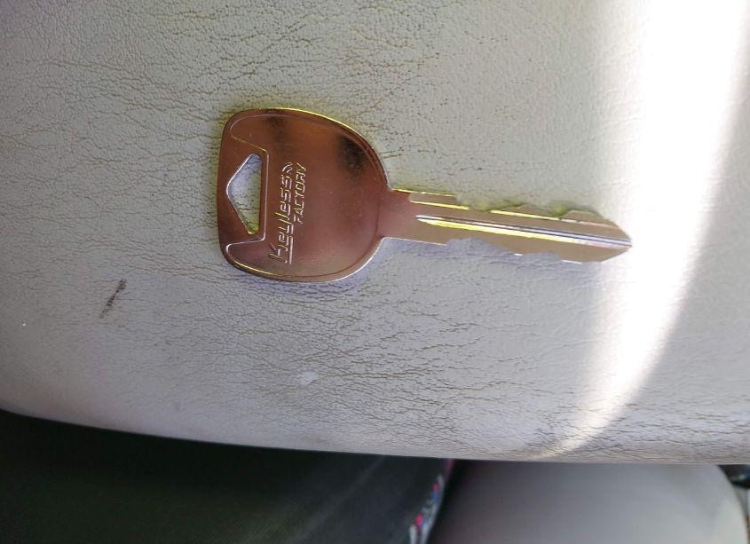 Photo 11 of 2001 Chevrolet Tahoe LT (VIN 1GNEC13T91J146277)