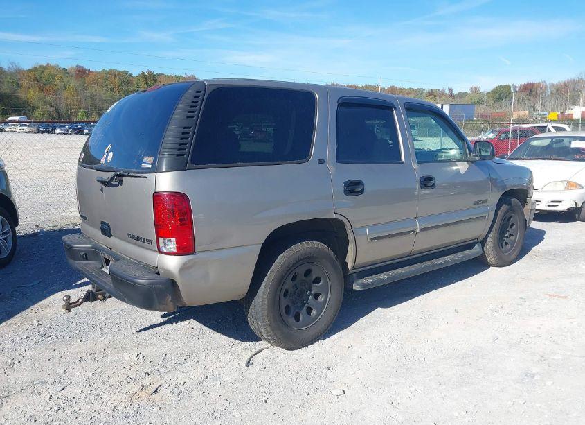 Photo 4 of 2001 Chevrolet Tahoe LT (VIN 1GNEC13T91J146277)
