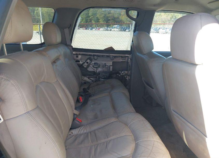 Photo 8 of 2001 Chevrolet Tahoe LT (VIN 1GNEC13T91J146277)