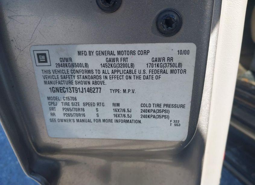 Photo 9 of 2001 Chevrolet Tahoe LT (VIN 1GNEC13T91J146277)