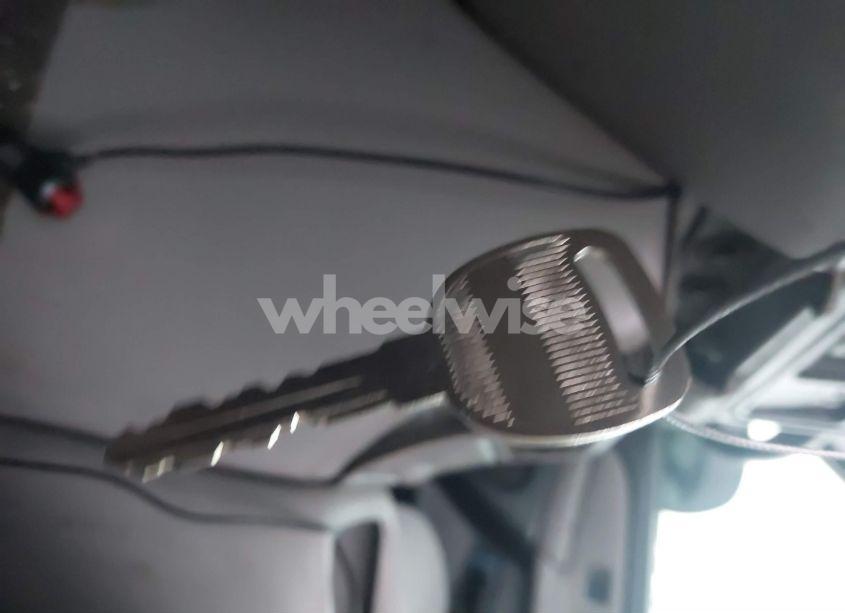 Photo 11 of 2001 Chevrolet Tahoe LS (VIN 1GNEC13T91J171857)