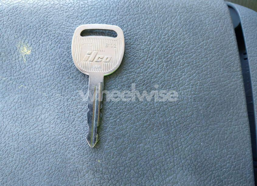 Photo 11 of 2001 Chevrolet Tahoe LS (VIN 1GNEC13T91R117041)