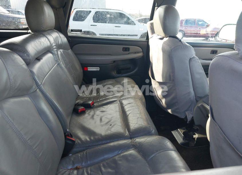 Photo 8 of 2001 Chevrolet Tahoe LS (VIN 1GNEC13T91R117041)