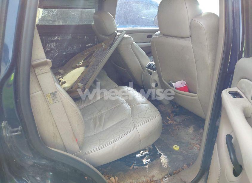 Photo 8 of 2001 Chevrolet Tahoe LT (VIN 1GNEC13T91R219486)