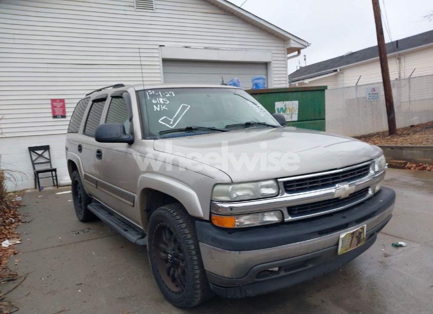 2005 Chevrolet Tahoe LS (VIN 1GNEC13T95J112121) main photo