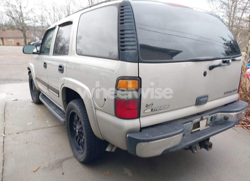 Photo 3 of 2005 Chevrolet Tahoe LS (VIN 1GNEC13T95J112121)