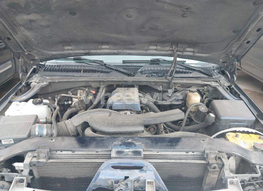 Photo 10 of 2000 Chevrolet Tahoe ALL NEW LS (VIN 1GNEC13T9YJ165499)