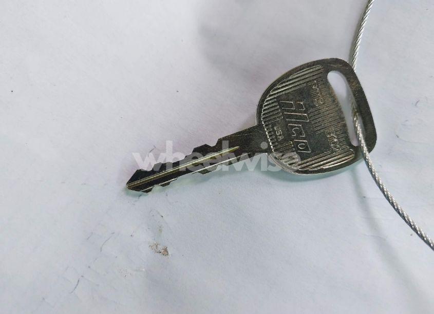 Photo 11 of 2000 Chevrolet Tahoe ALL NEW LS (VIN 1GNEC13T9YJ165499)