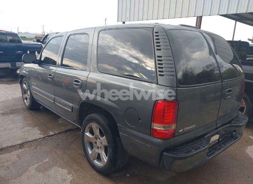 Photo 3 of 2000 Chevrolet Tahoe ALL NEW LS (VIN 1GNEC13T9YJ165499)
