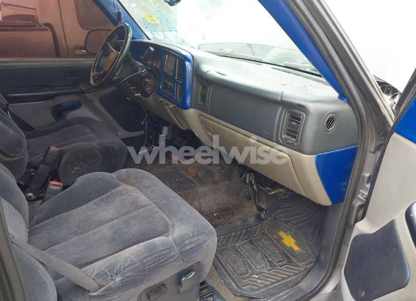 Photo 5 of 2000 Chevrolet Tahoe ALL NEW LS (VIN 1GNEC13T9YJ165499)