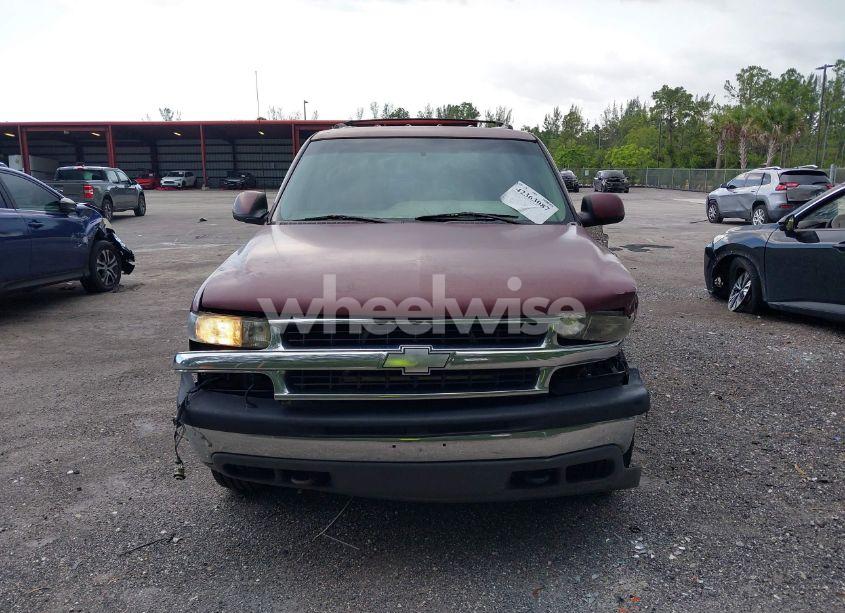 Photo 12 of 2001 Chevrolet Tahoe LT (VIN 1GNEC13TX1J205658)