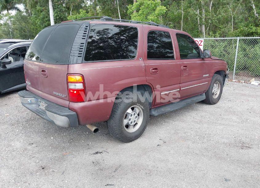 Photo 4 of 2001 Chevrolet Tahoe LT (VIN 1GNEC13TX1J205658)