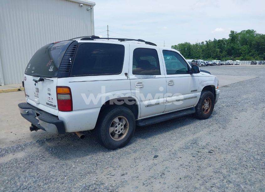 Photo 4 of 2001 Chevrolet Tahoe LT (VIN 1GNEC13TX1R202308)