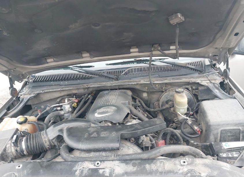 Photo 10 of 2001 Chevrolet Tahoe LS (VIN 1GNEC13TX1R204818)