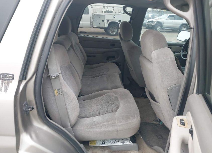 Photo 8 of 2001 Chevrolet Tahoe LS (VIN 1GNEC13TX1R204818)