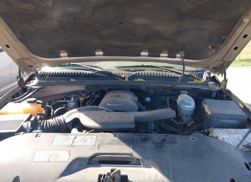 Photo 10 of 2004 Chevrolet Tahoe LT (VIN 1GNEC13TX4J123806)