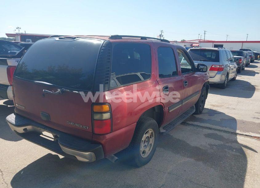 Photo 4 of 2005 Chevrolet Tahoe LS (VIN 1GNEC13TX5J210767)