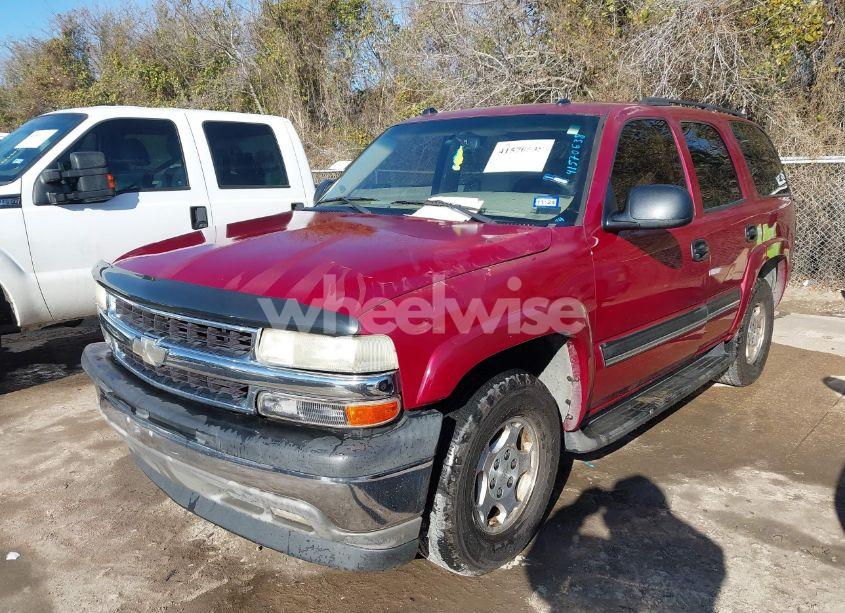 Photo 2 of 2005 Chevrolet Tahoe LS (VIN 1GNEC13TX5R133819)