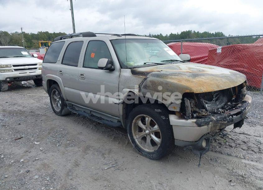 2005 Chevrolet Tahoe Z71 (VIN 1GNEC13TX5R167887) main photo