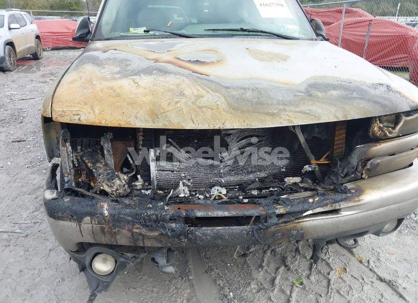 Photo 6 of 2005 Chevrolet Tahoe Z71 (VIN 1GNEC13TX5R167887)