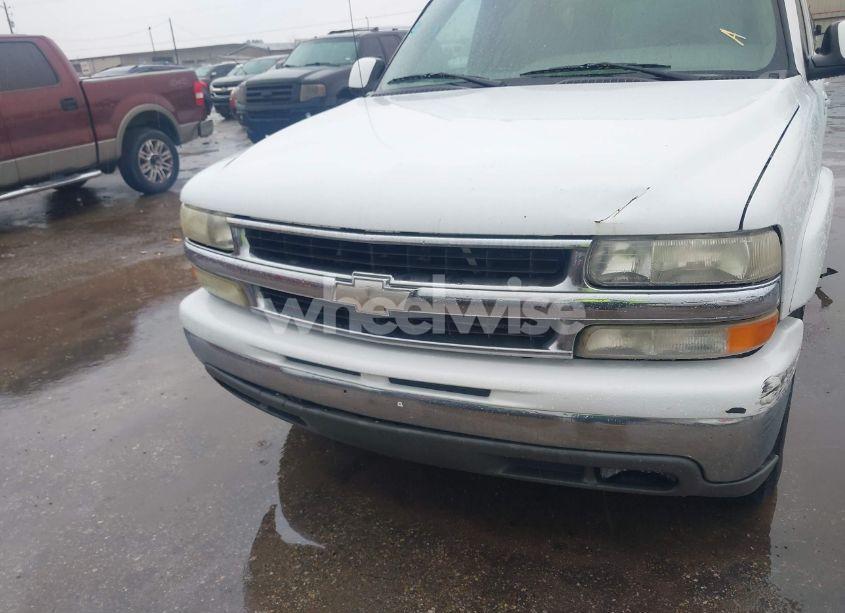 Photo 6 of 2005 Chevrolet Tahoe LT (VIN 1GNEC13TX5R272333)