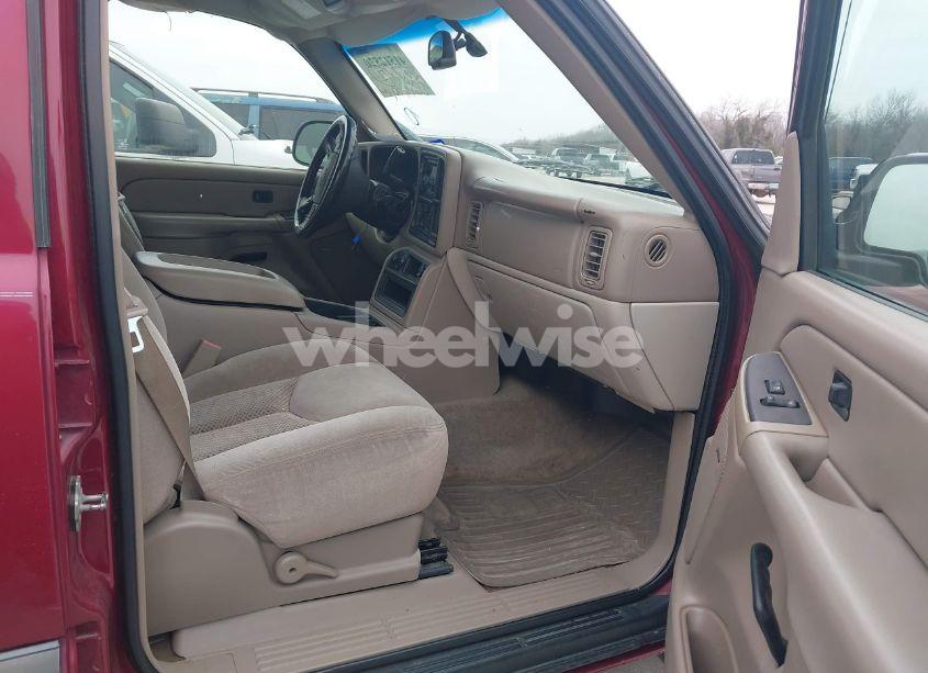 Photo 5 of 2006 Chevrolet Tahoe LS (VIN 1GNEC13TX6R105875)