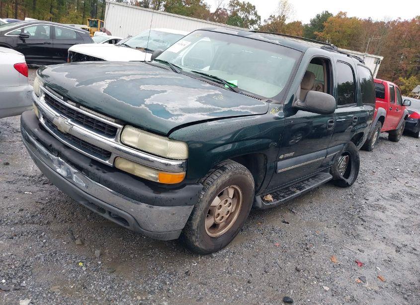 Photo 2 of 2003 Chevrolet Tahoe LS (VIN 1GNEC13V03J317244)