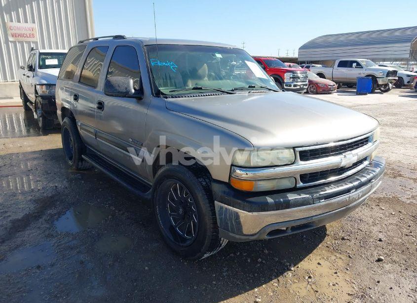 2003 Chevrolet Tahoe LS (VIN 1GNEC13V03R302664) main photo