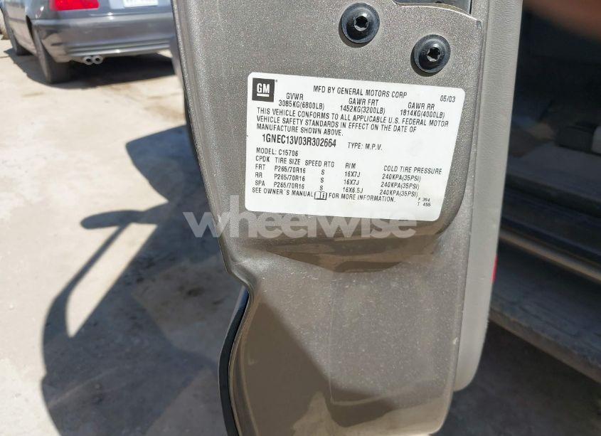 Photo 9 of 2003 Chevrolet Tahoe LS (VIN 1GNEC13V03R302664)