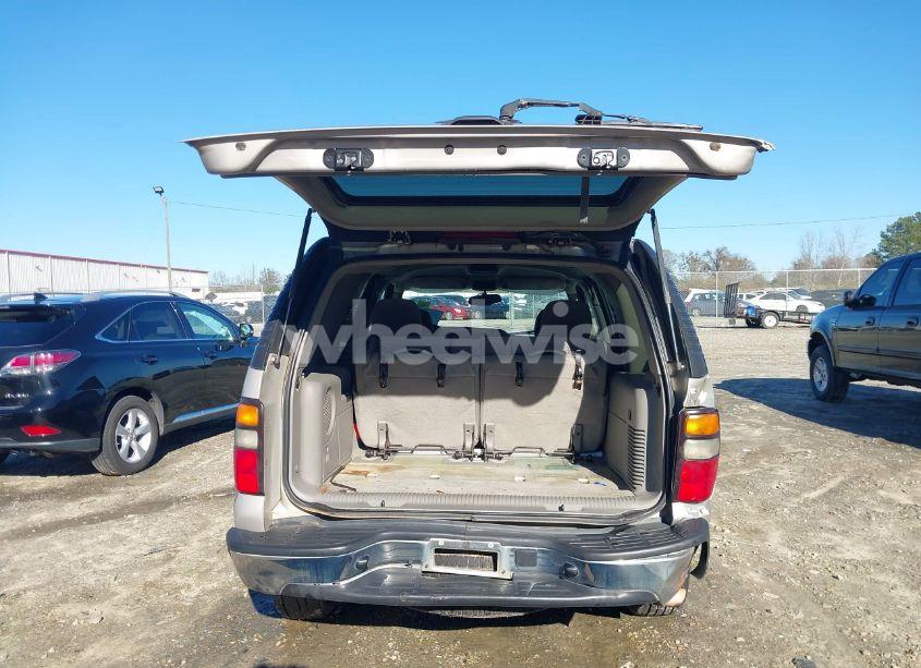 Photo 17 of 2004 Chevrolet Tahoe LS (VIN 1GNEC13V04J328116)