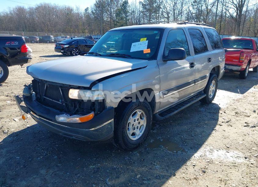 Photo 2 of 2004 Chevrolet Tahoe LS (VIN 1GNEC13V04J328116)