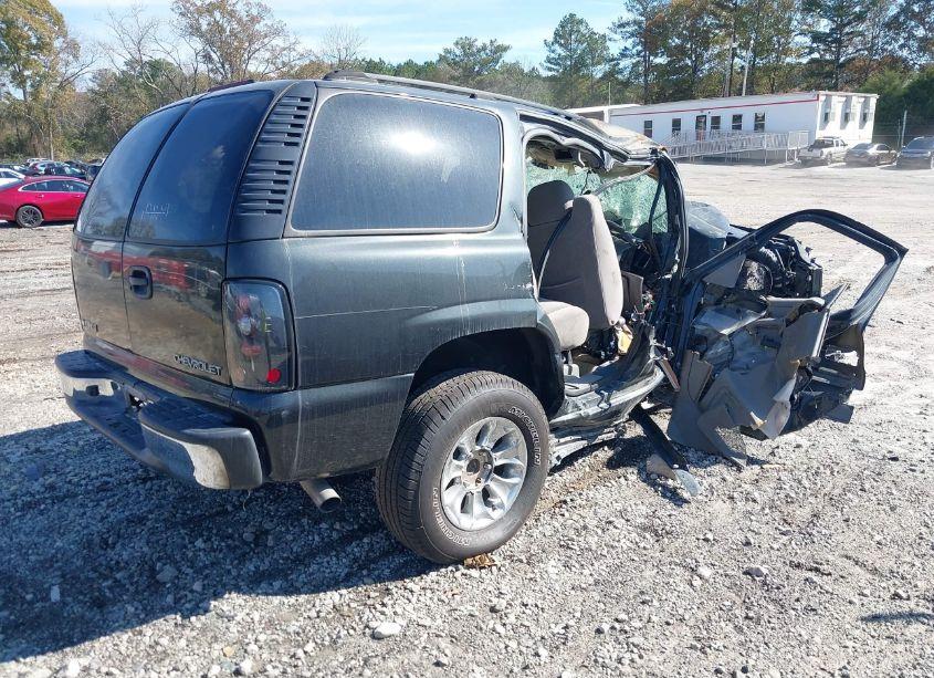 Photo 4 of 2004 Chevrolet Tahoe LS (VIN 1GNEC13V04R215459)