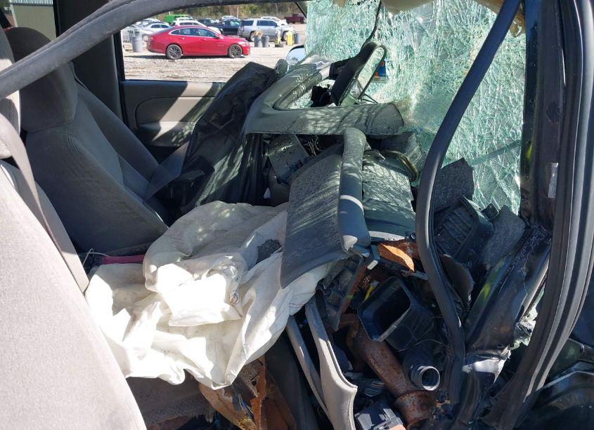 Photo 5 of 2004 Chevrolet Tahoe LS (VIN 1GNEC13V04R215459)