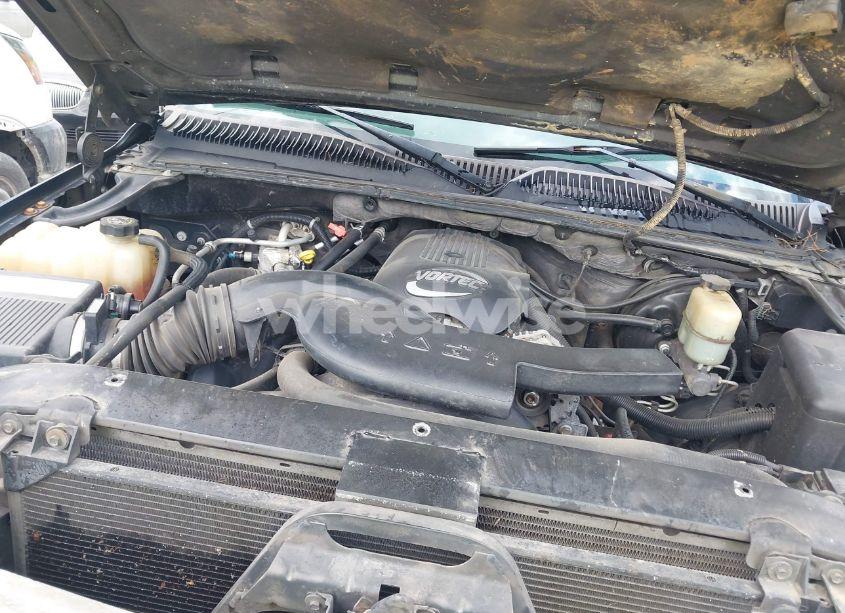 Photo 10 of 2002 Chevrolet Tahoe LS (VIN 1GNEC13V12J329045)