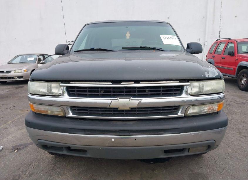 Photo 6 of 2003 Chevrolet Tahoe LS (VIN 1GNEC13V13R227201)