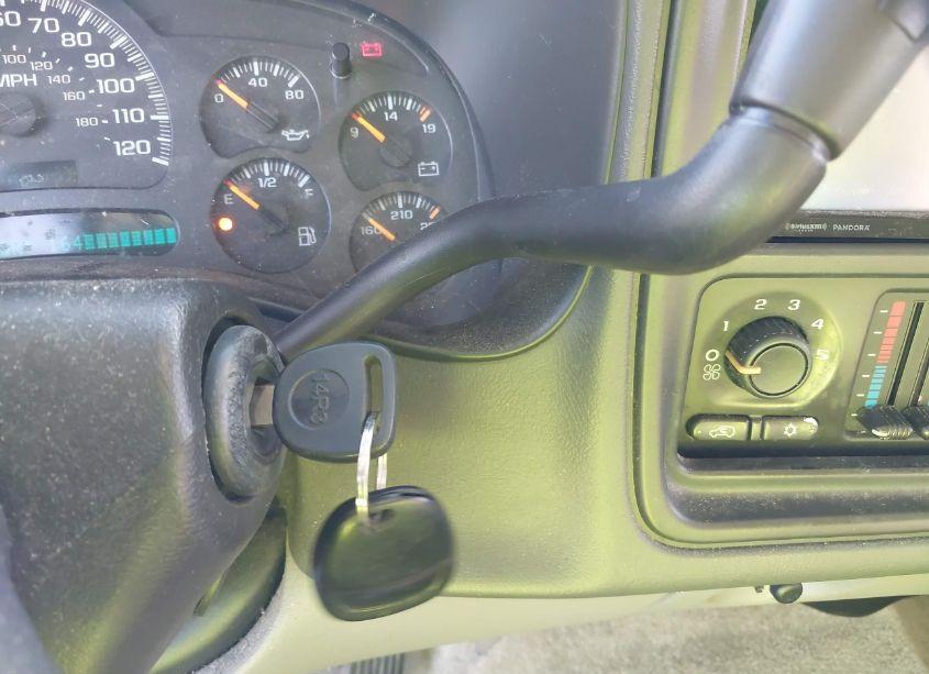 Photo 11 of 2003 Chevrolet Tahoe LS (VIN 1GNEC13V13R285499)