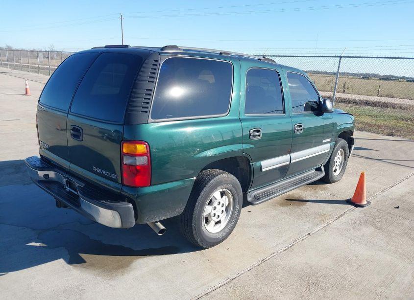 Photo 4 of 2003 Chevrolet Tahoe LS (VIN 1GNEC13V13R285499)