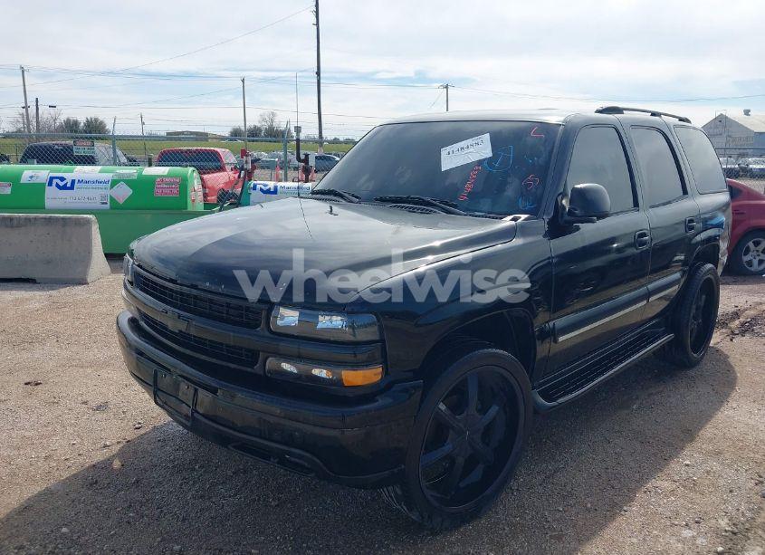 Photo 6 of 2004 Chevrolet Tahoe LS (VIN 1GNEC13V14R133580)