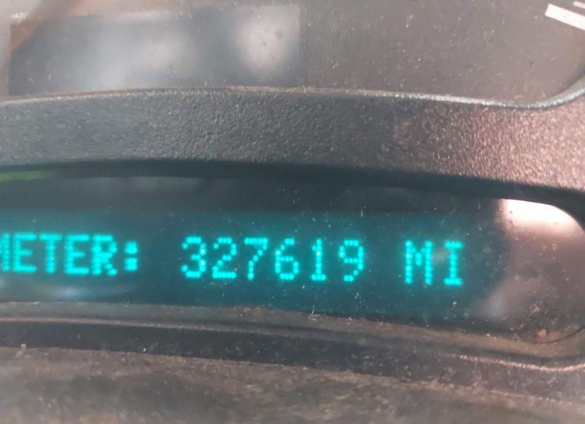 Photo 7 of 2005 Chevrolet Tahoe LS (VIN 1GNEC13V15R241828)