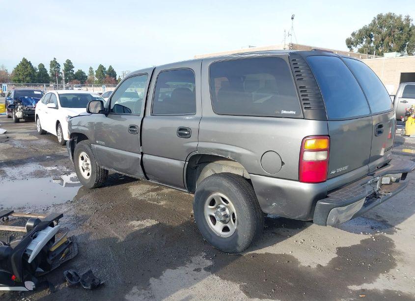 Photo 3 of 2001 Chevrolet Tahoe (VIN 1GNEC13V21J213707)