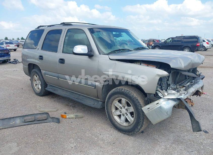 2002 Chevrolet Tahoe LS (VIN 1GNEC13V22R206341) main photo