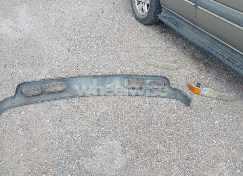 Photo 12 of 2002 Chevrolet Tahoe LS (VIN 1GNEC13V22R206341)