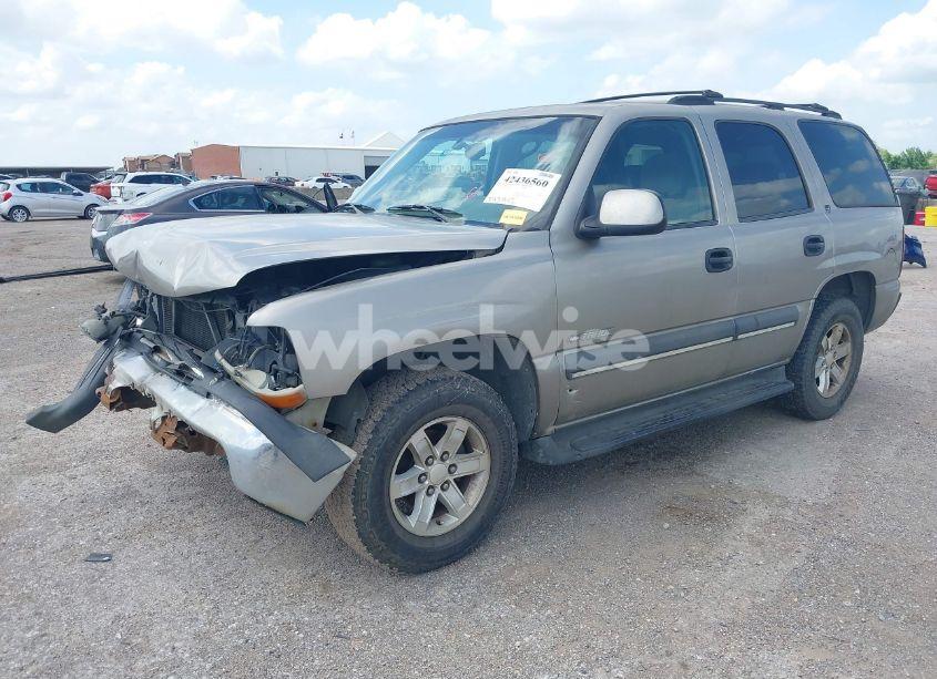Photo 2 of 2002 Chevrolet Tahoe LS (VIN 1GNEC13V22R206341)