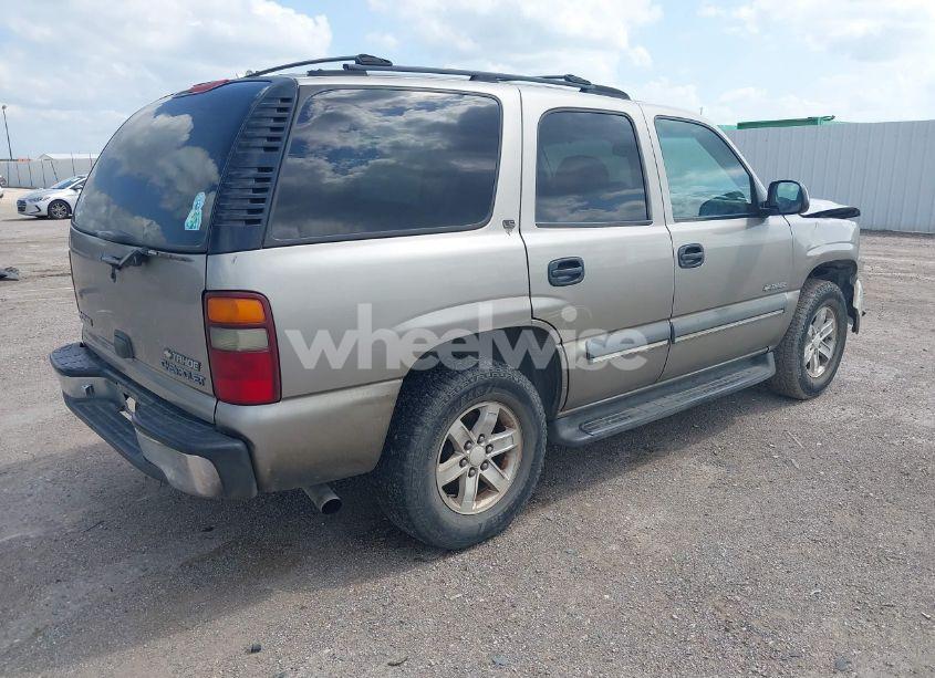 Photo 4 of 2002 Chevrolet Tahoe LS (VIN 1GNEC13V22R206341)