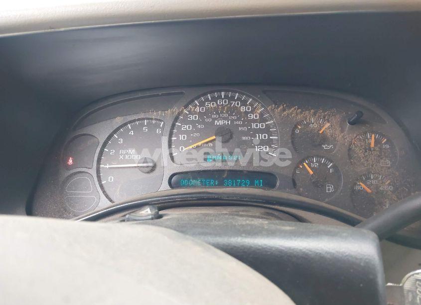 Photo 7 of 2003 Chevrolet Tahoe LS (VIN 1GNEC13V23J251036)