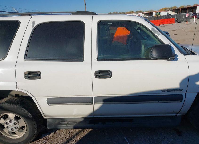 Photo 13 of 2003 Chevrolet Tahoe LS (VIN 1GNEC13V23R270283)