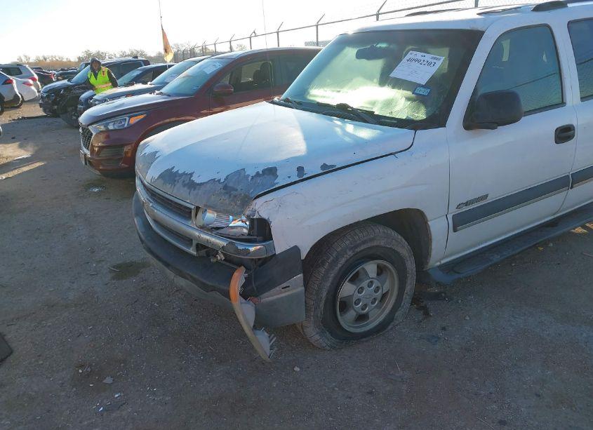 Photo 6 of 2003 Chevrolet Tahoe LS (VIN 1GNEC13V23R270283)