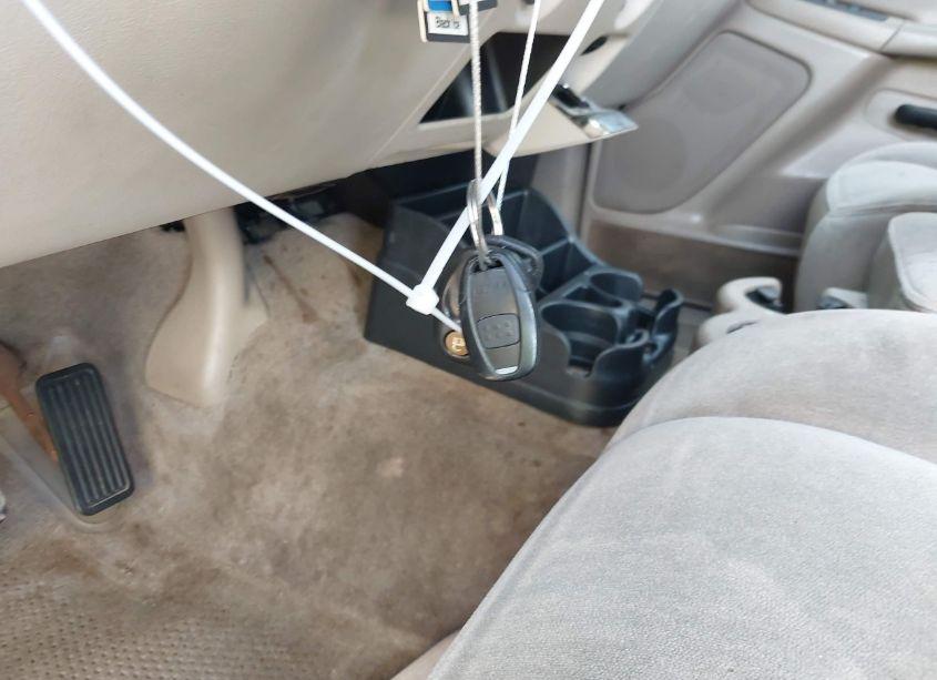 Photo 11 of 2004 Chevrolet Tahoe LS (VIN 1GNEC13V24J116172)